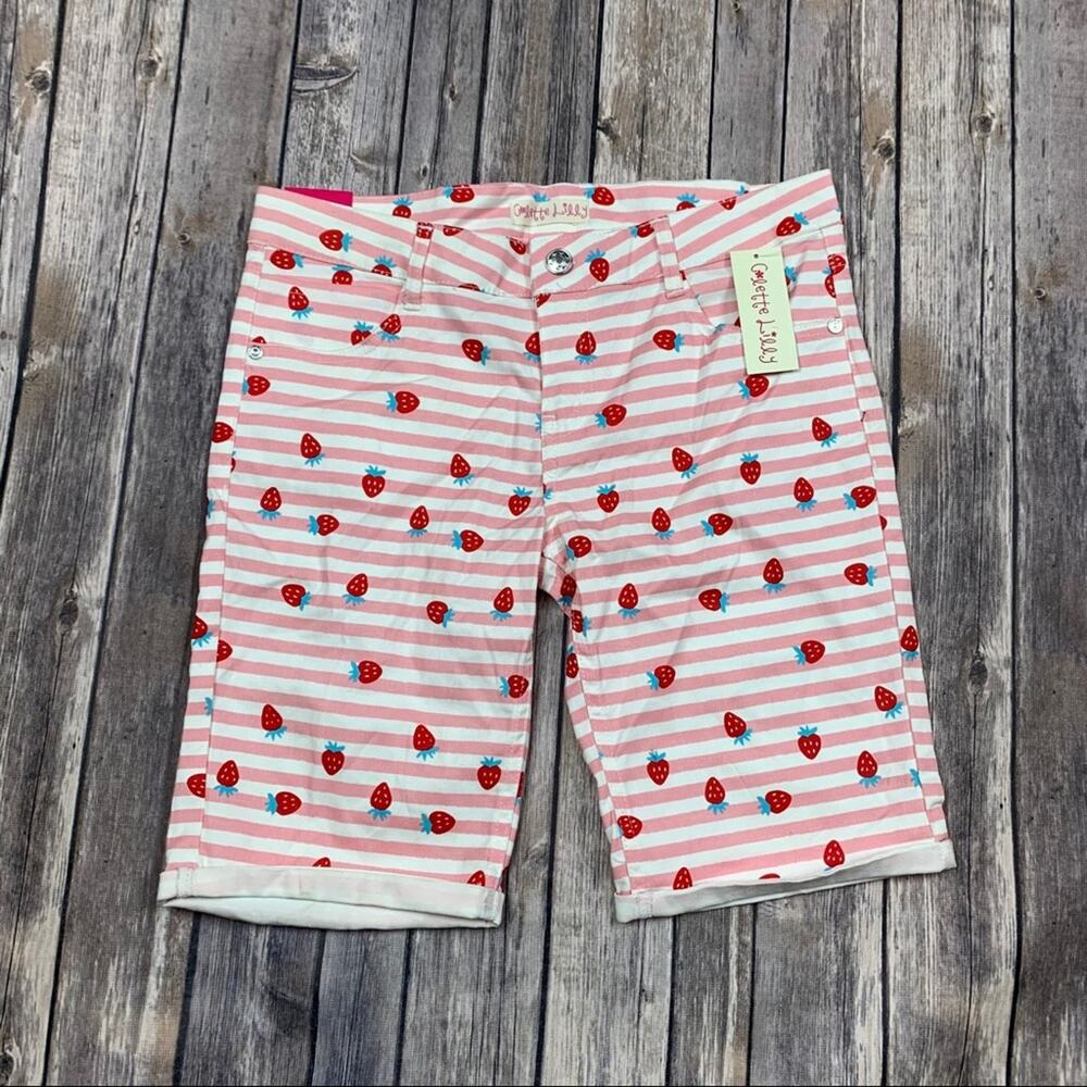 Colette Lilly strawberry shorts